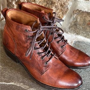 Frye Carson Lace Up Boots